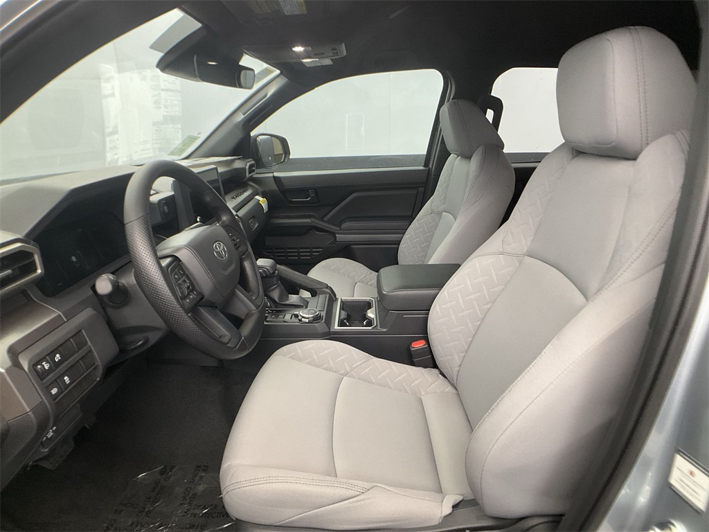 2025 Toyota Tacoma SR5 4x4 Double Cab photo 23