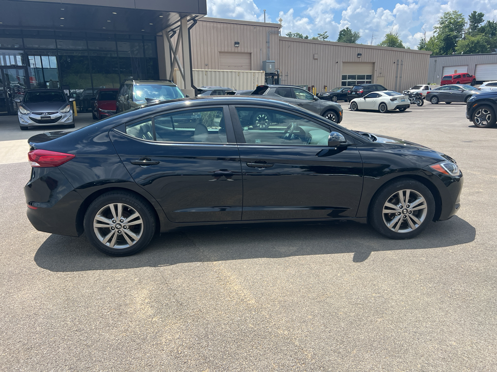 Used 2017 Hyundai Elantra SE with VIN KMHD84LF1HU074335 for sale in Elizabethtown, KY