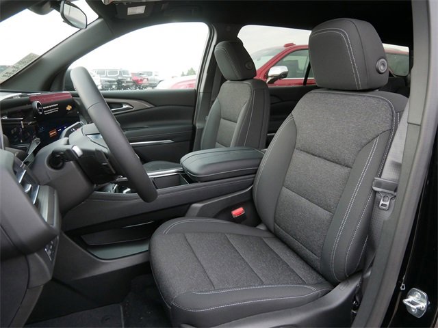 2026 Chevrolet Traverse photo 3