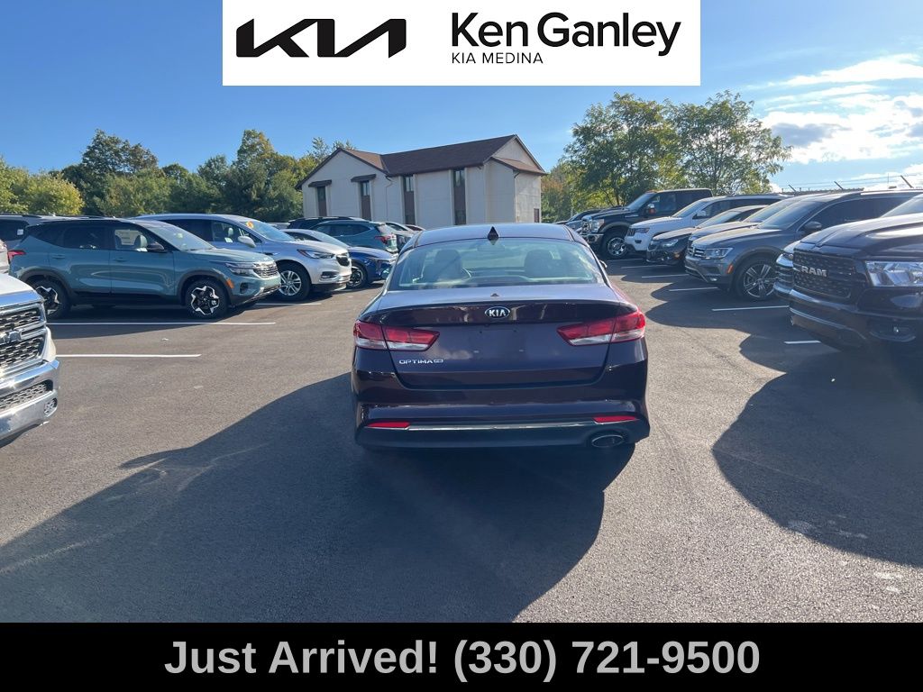 2018 Kia Optima LX photo 4