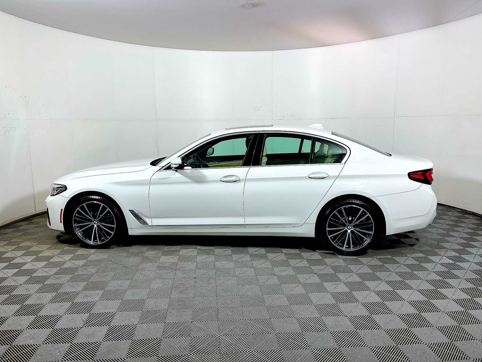 2022 Bmw 540i xDrive photo 2