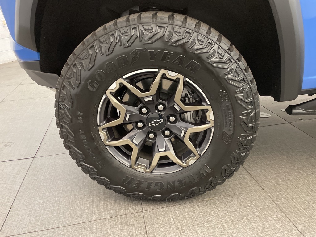 2025 Chevrolet Colorado ZR2 photo 9