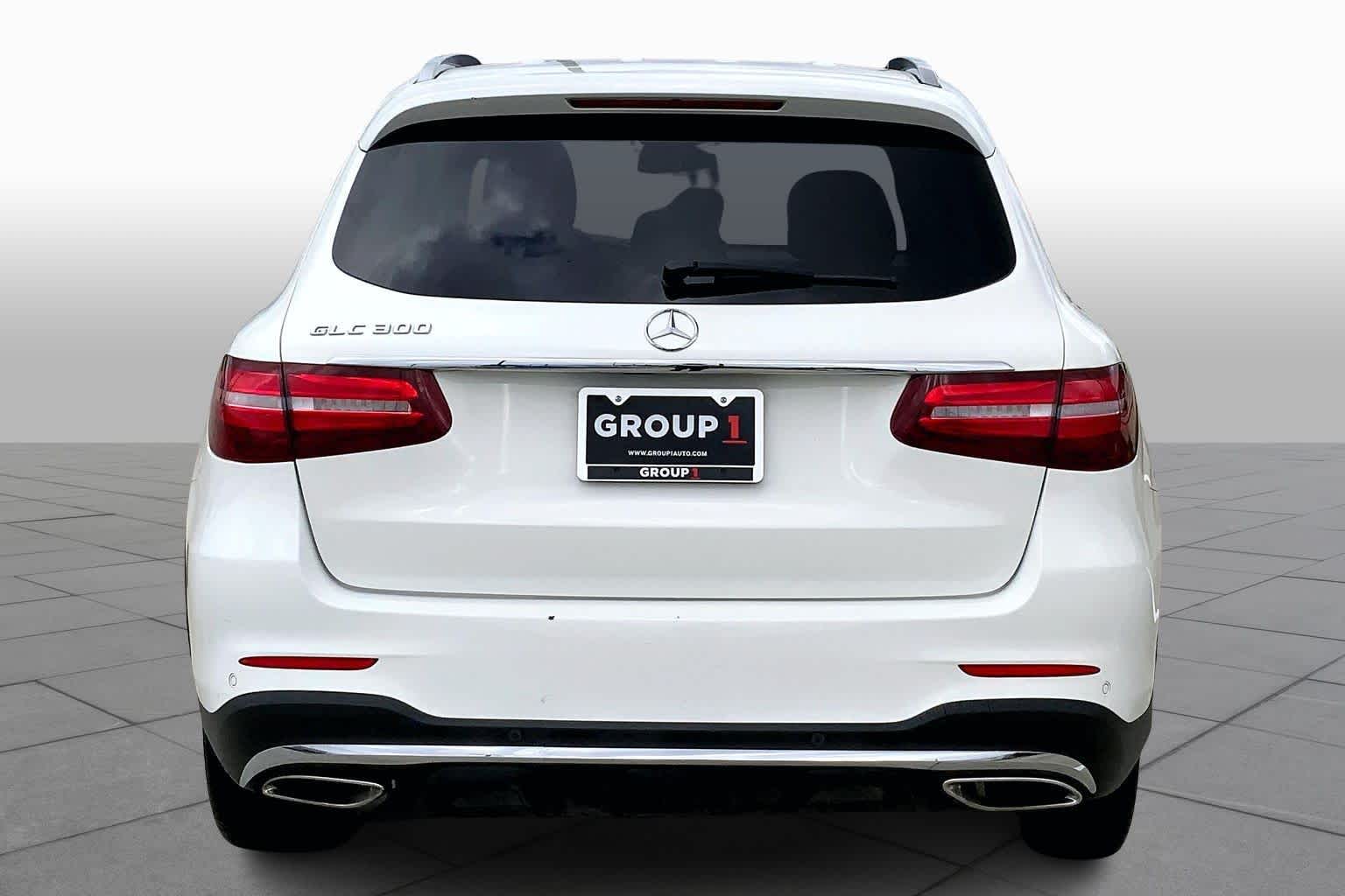 2019 Mercedes Benz GLC 300 photo 4