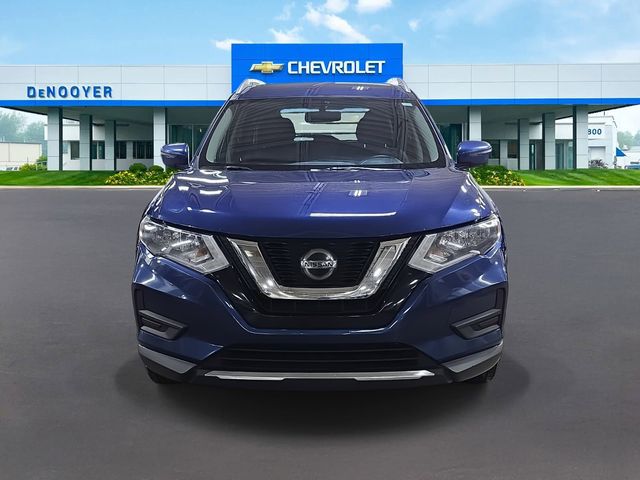 Used 2018 Nissan Rogue SV with VIN KNMAT2MV3JP556387 for sale in Kalamazoo, MI
