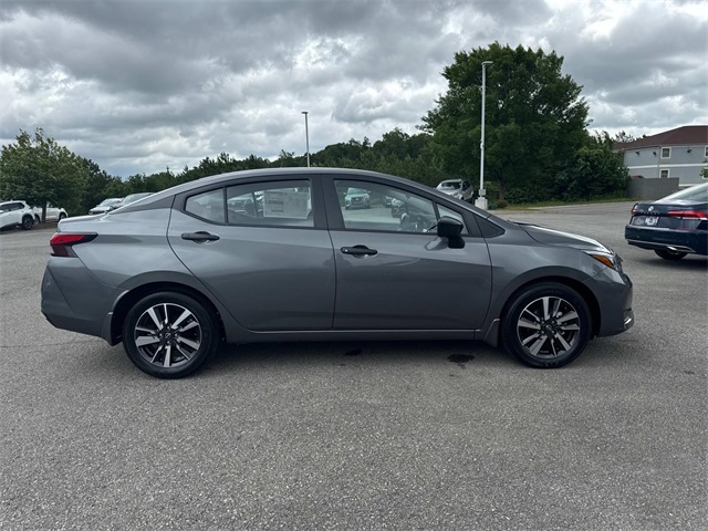 2025 Nissan Versa 1.6 S photo 3