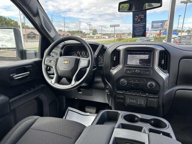 2026 Chevrolet Silverado 2500HD Custom photo 10