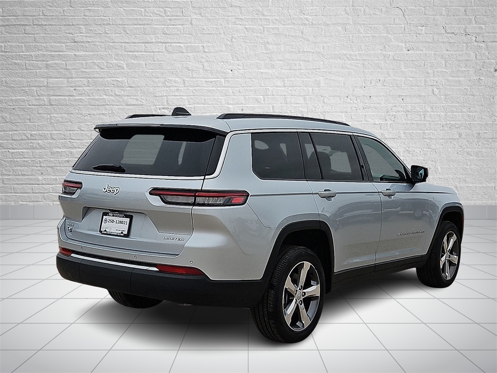 2025 Jeep Grand Cherokee Limited photo 4