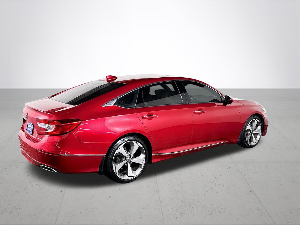 2018 Honda Accord Touring photo 6