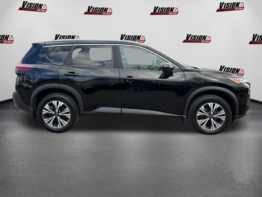 2023 Nissan Rogue SV photo 4