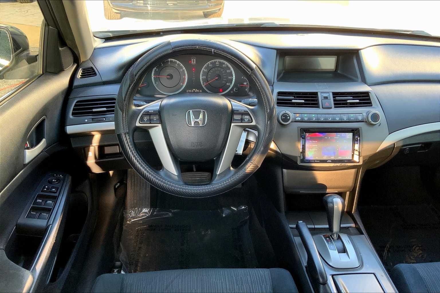 2011 Honda Accord LX-P photo 4