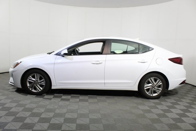 2020 Hyundai Elantra Value Edition photo 2