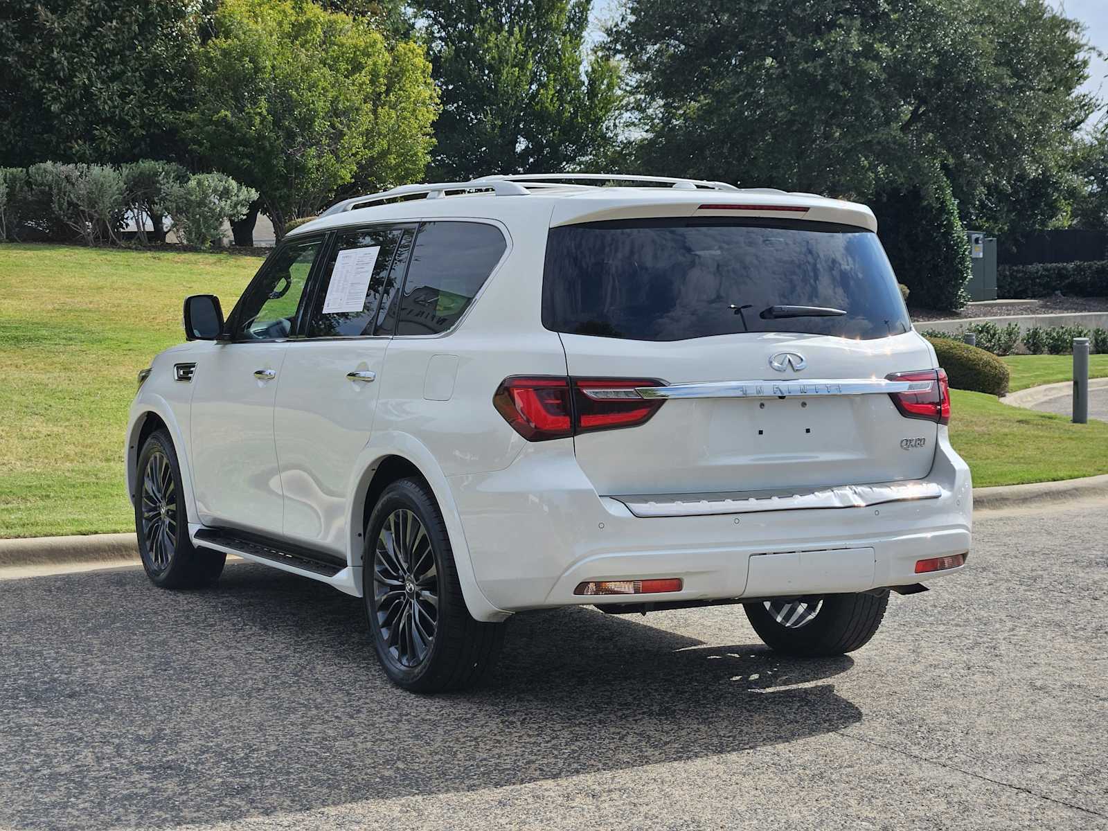 2023 Infiniti QX80 Sensory photo 4