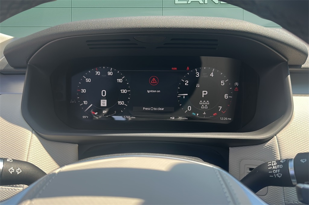 2025 Land Rover Discovery SE photo 11