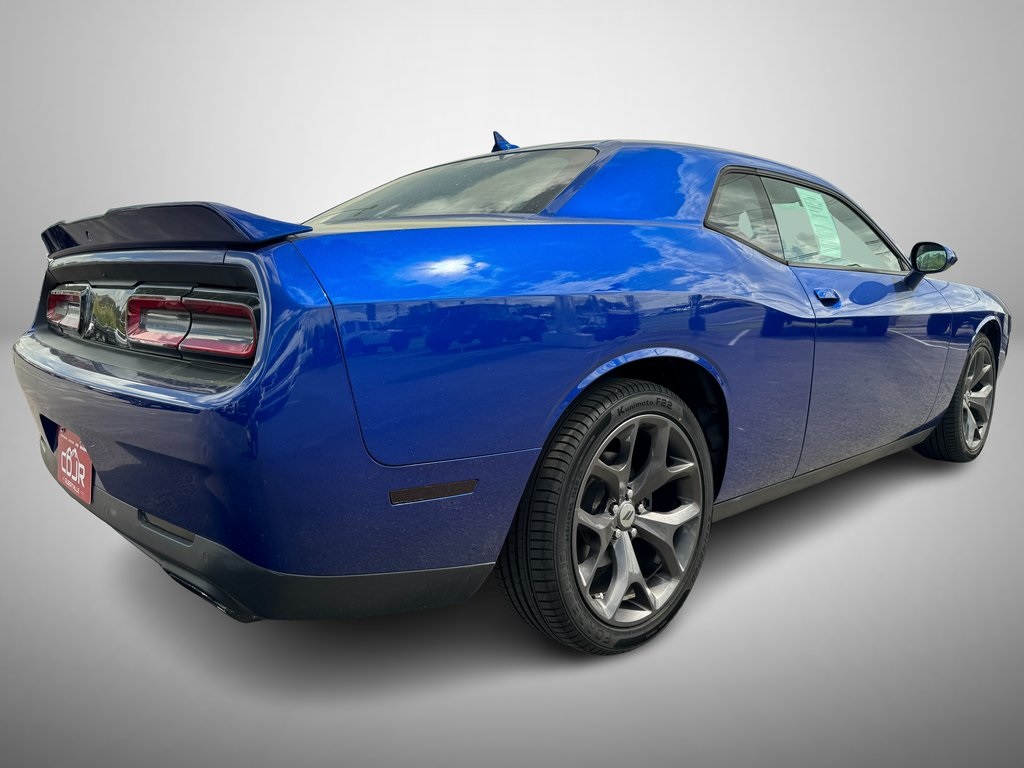 2018 Dodge Challenger SXT photo 3