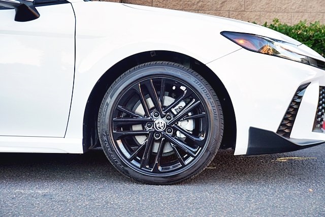 Used 2025 White Toyota SE image 7