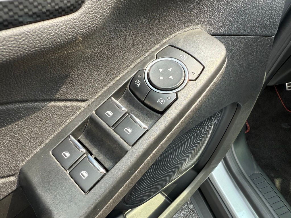 2023 Ford Escape ST-Line photo 13