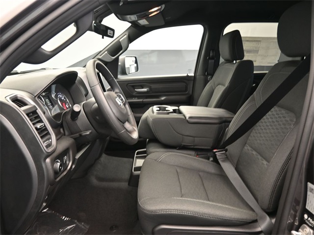 2025 Ram 1500 Tradesman photo 11
