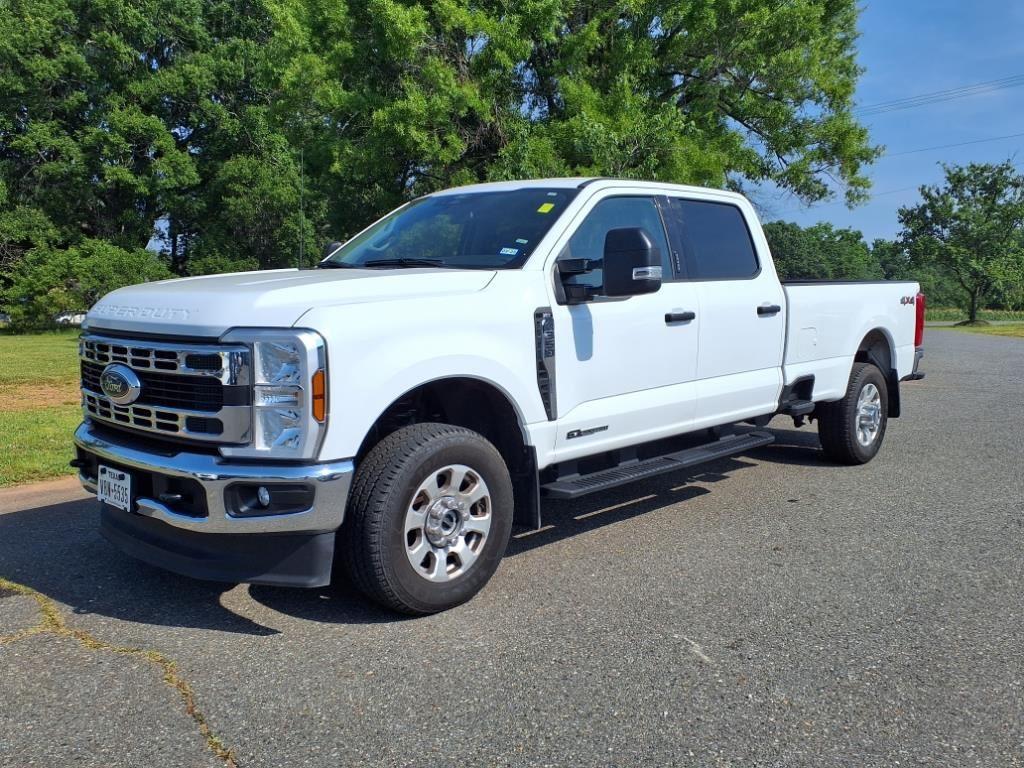 2024 Ford F-350 Super Duty XLT's photo