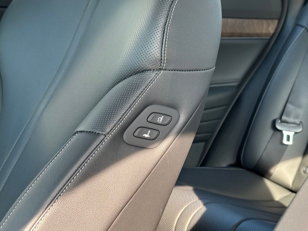 2024 Genesis Electrified G80 photo 19