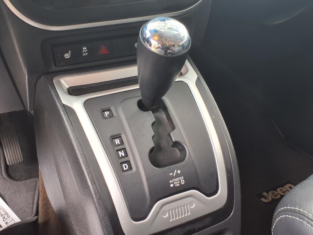 2015 Jeep Compass Latitude photo 12