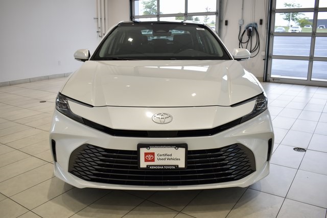 2025 Toyota Camry XLE photo 3