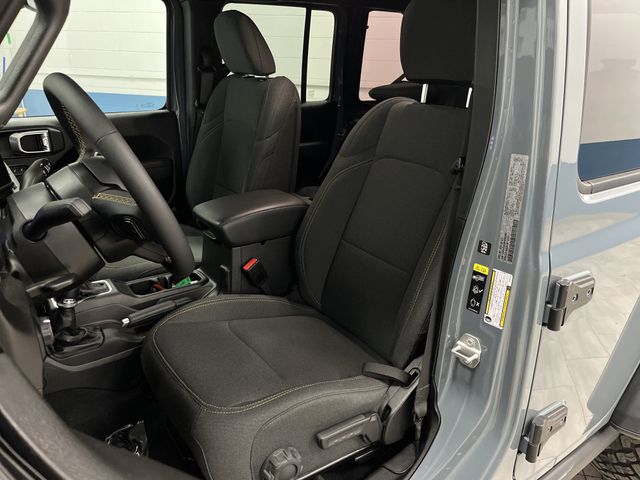 2024 Jeep Wrangler Willys photo 4