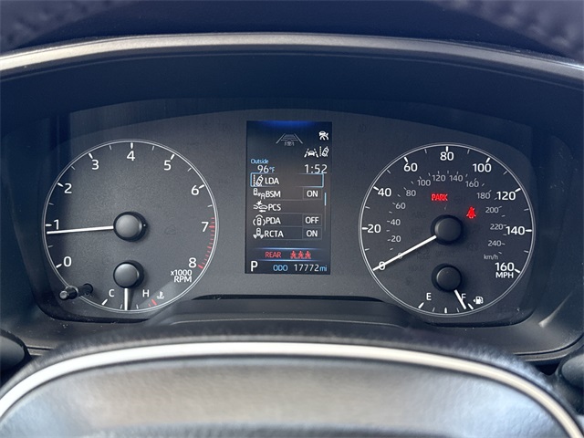 2024 Toyota Corolla Cross LE photo 19