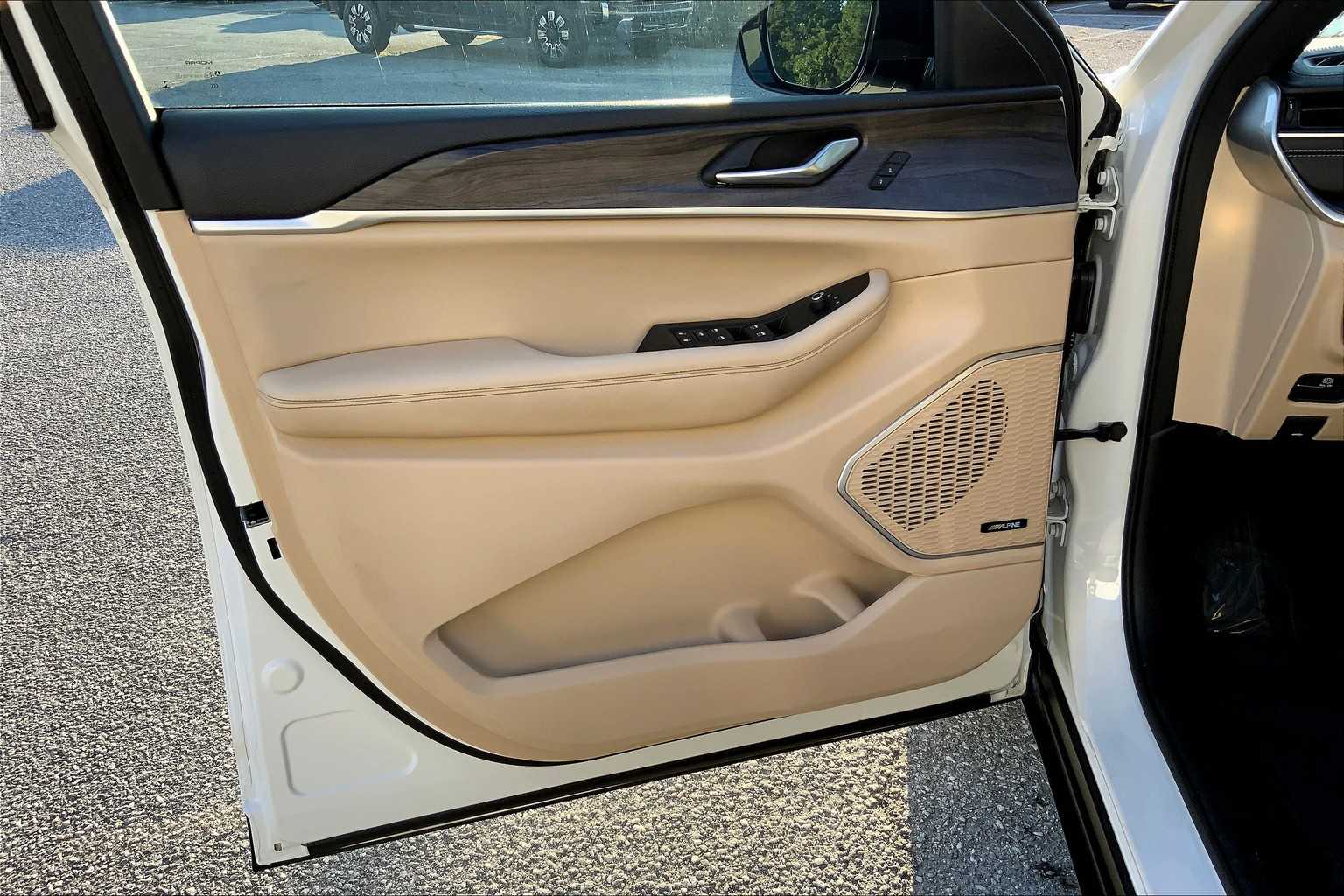 2023 Jeep Grand Cherokee Limited photo 19