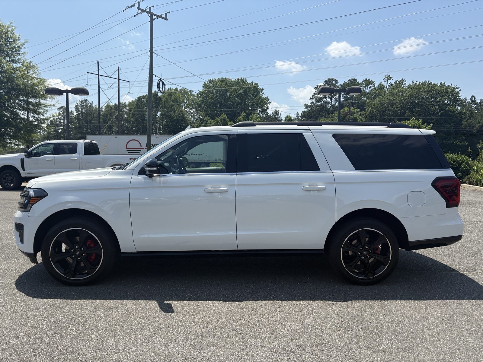 2024 Ford Expedition MAX Limited photo 5