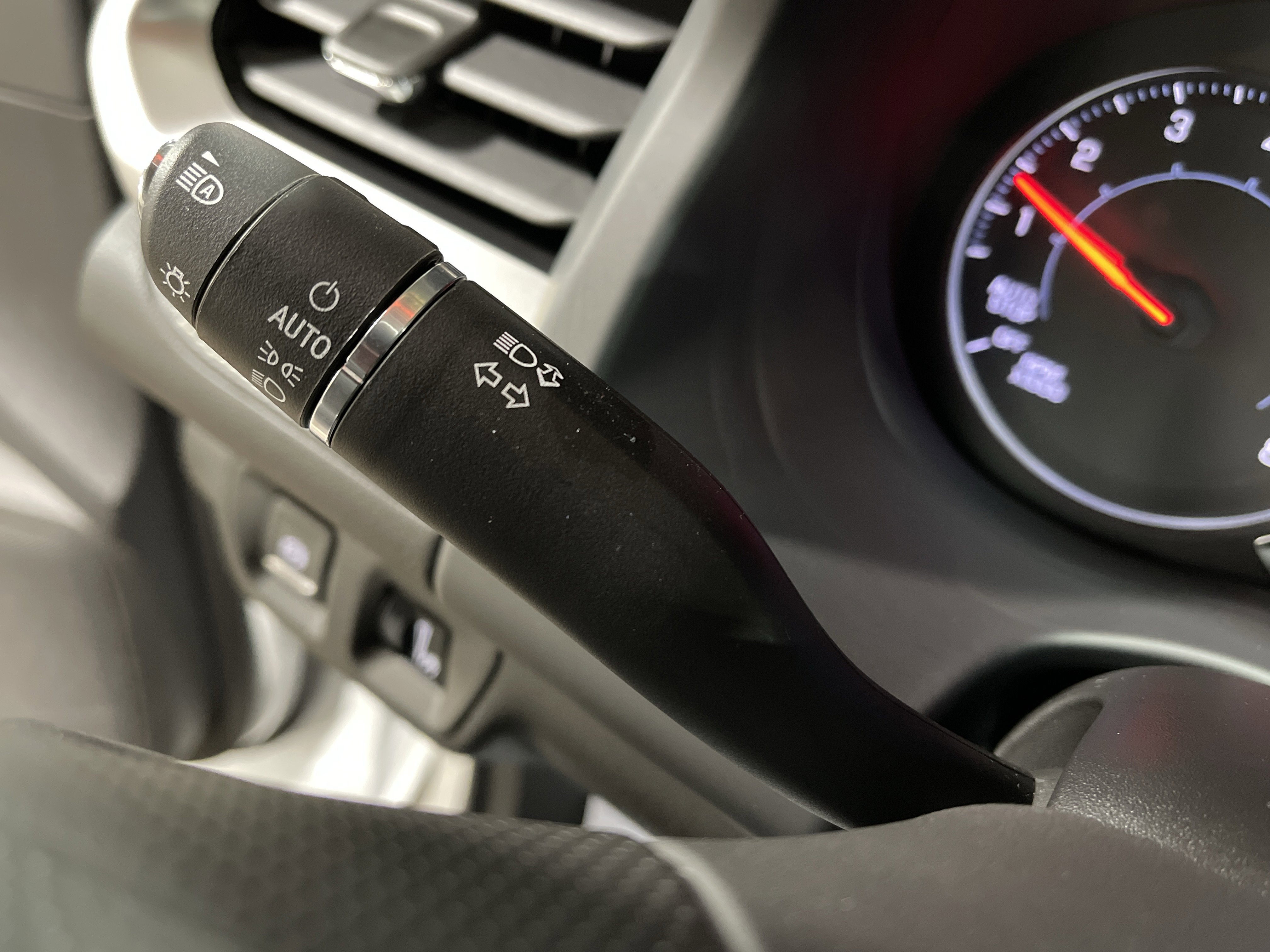 2023 Gmc Acadia SLE photo 4