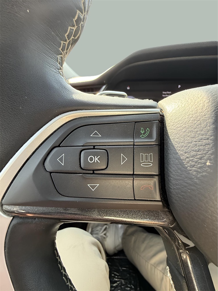 2021 Jeep Grand Cherokee Laredo photo 28