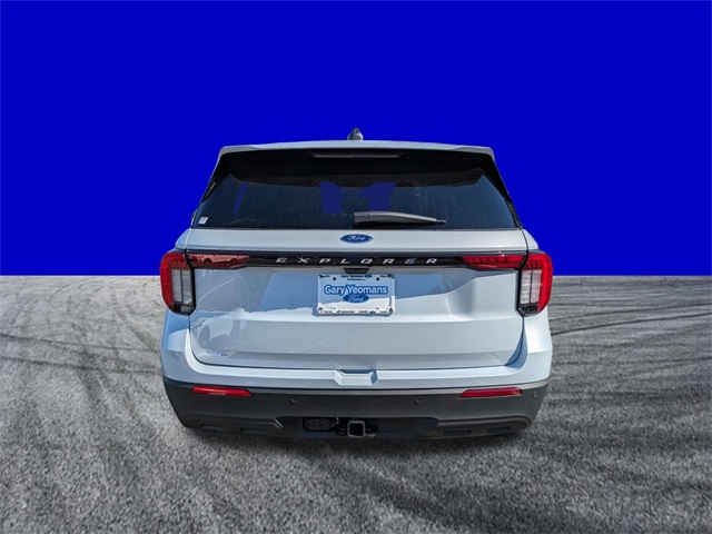 2026 Ford Explorer photo 3