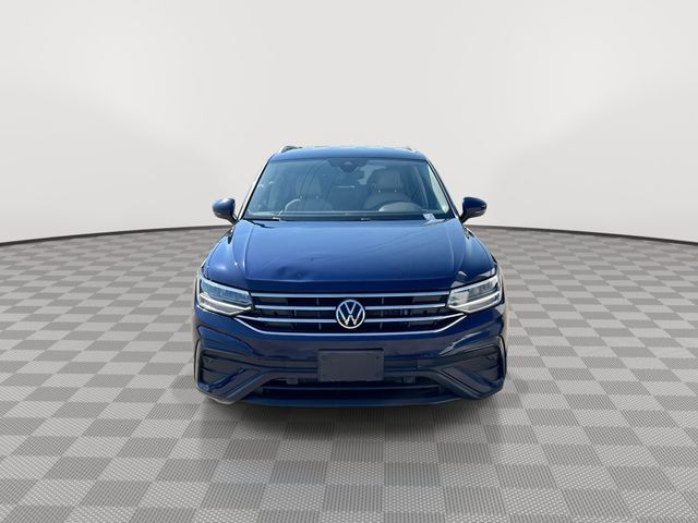 2022 Volkswagen Tiguan SE photo 2