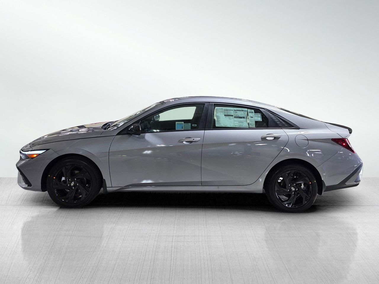 2026 Hyundai Elantra SEL Sport photo 4