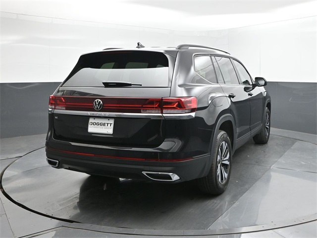 2026 Volkswagen Atlas SE photo 7
