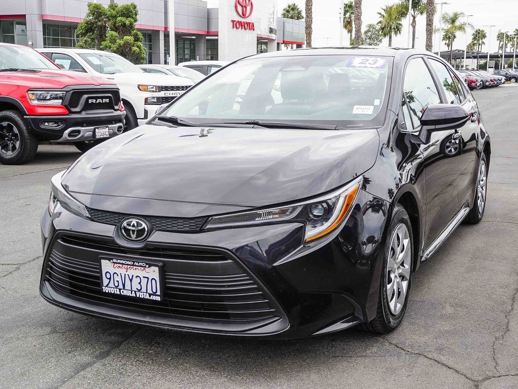 2023 Toyota Corolla LE photo 3