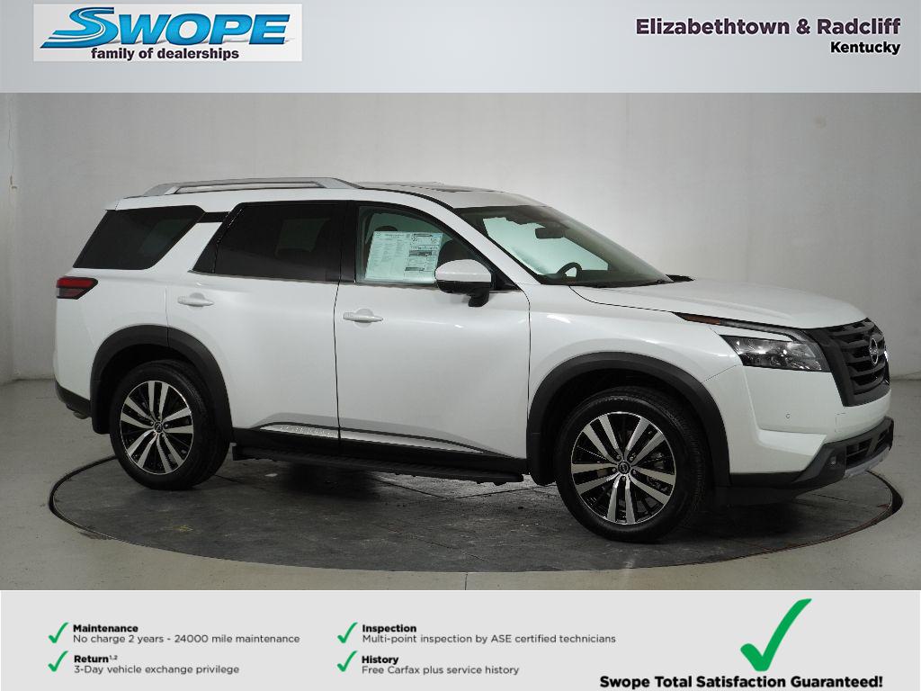 2025 Nissan Pathfinder Platinum's photo