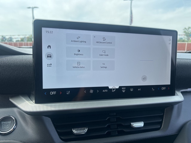 2025 Ford Explorer ST-Line photo 21
