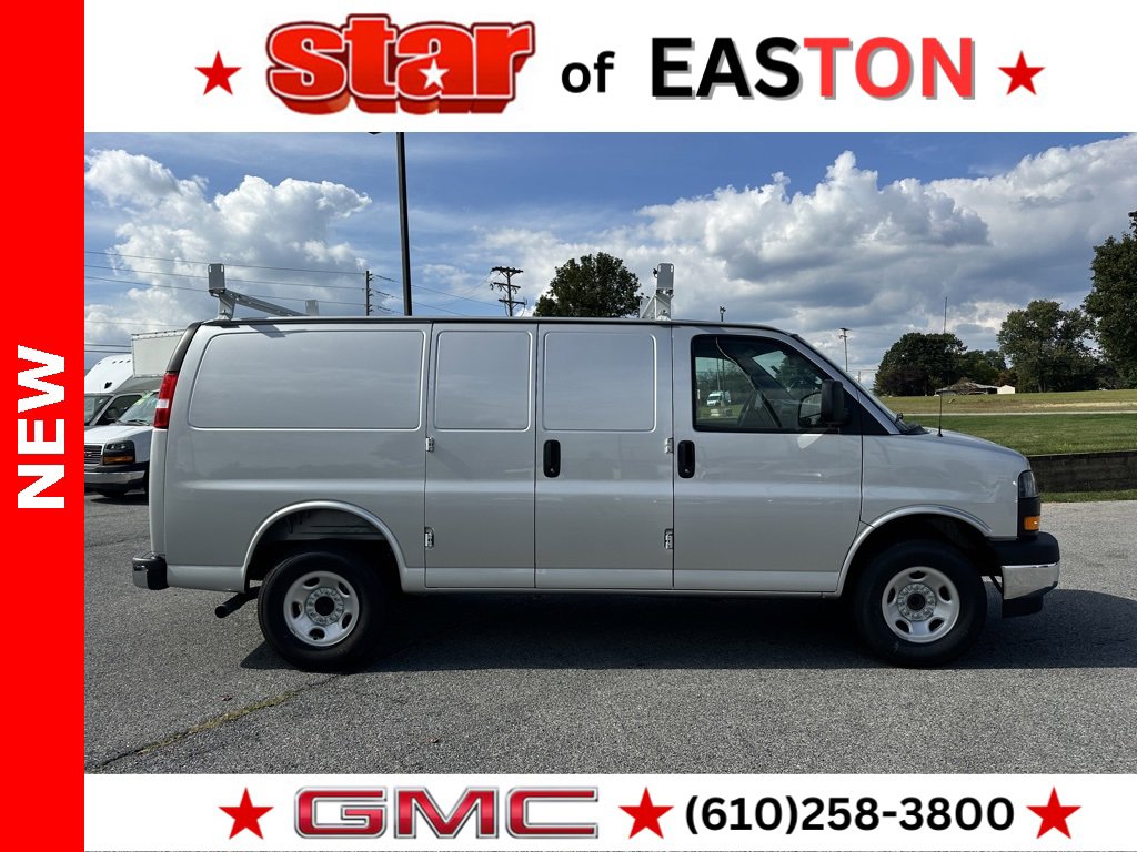 2025 Gmc Savana Cargo 2500 photo 3