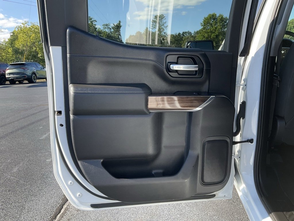 2020 Chevrolet Silverado 1500 RST photo 13