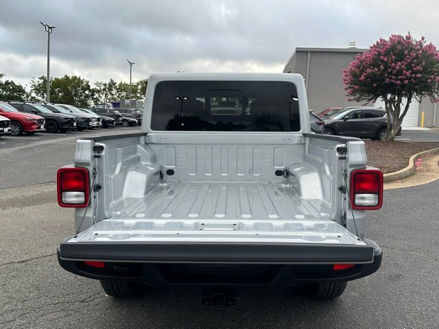 2022 Jeep Gladiator Overland photo 11