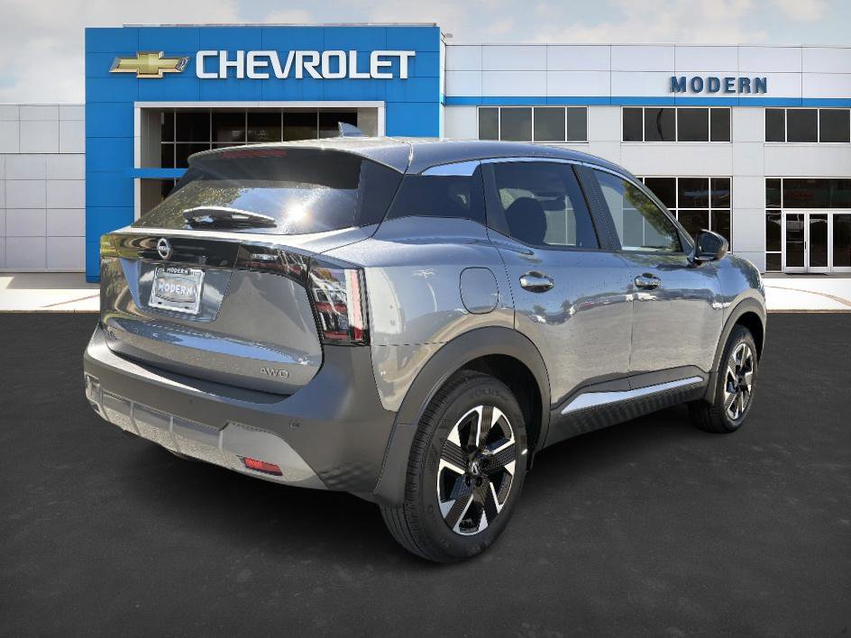 2025 Nissan Kicks SV photo 4