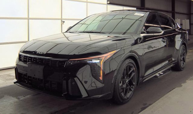 2025 Kia K4 GT-Line Turbo's photo