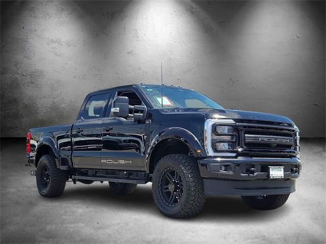 2025 Ford F-250 Lariat photo 2