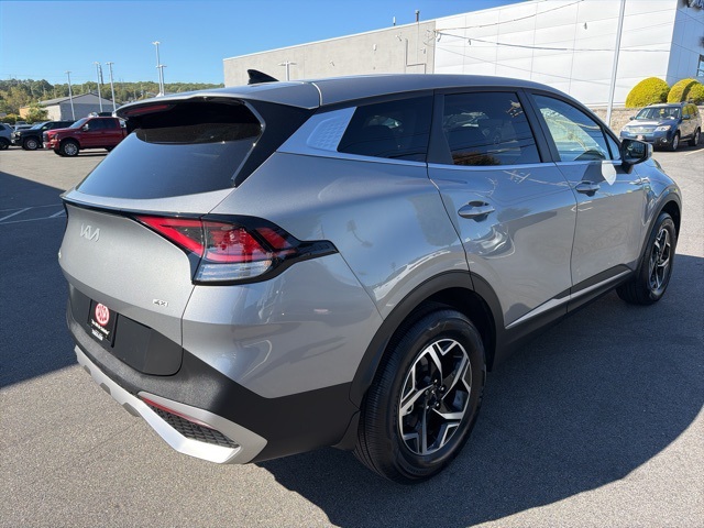 2023 Kia Sportage LX photo 3