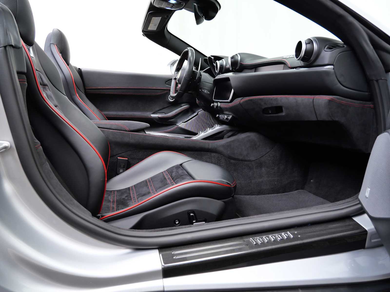 2022 Ferrari Portofino M photo 14