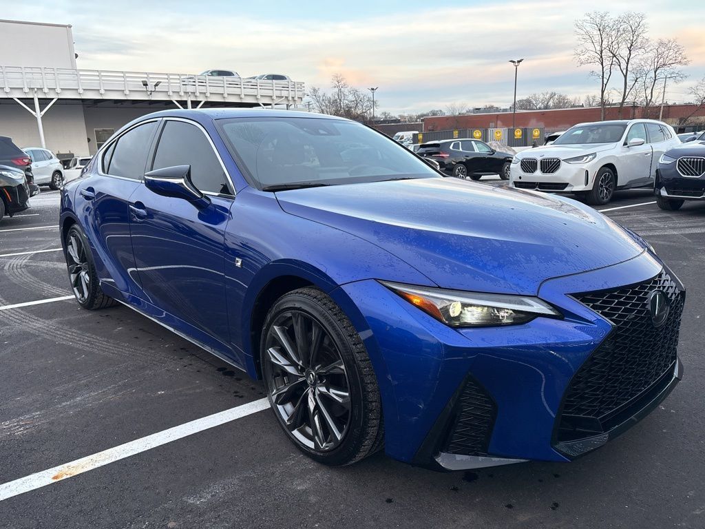 2023 Lexus IS Base's photo
