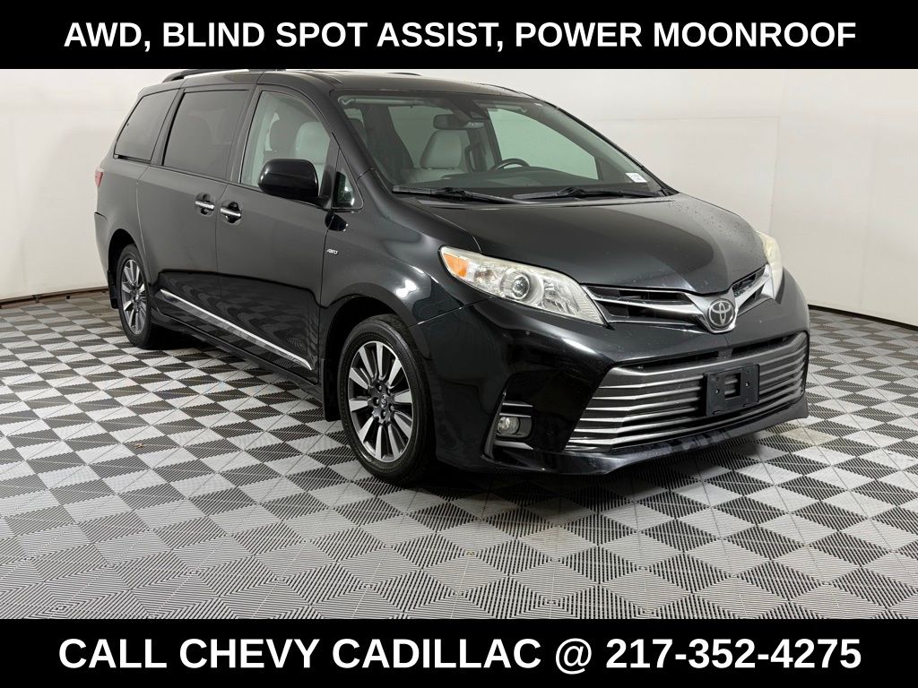 2020 Toyota Sienna XLE Premium's photo