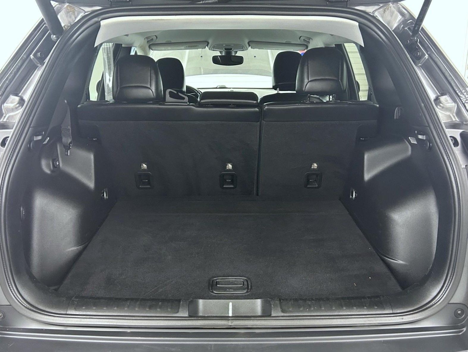 2019 Jeep Cherokee Limited photo 19