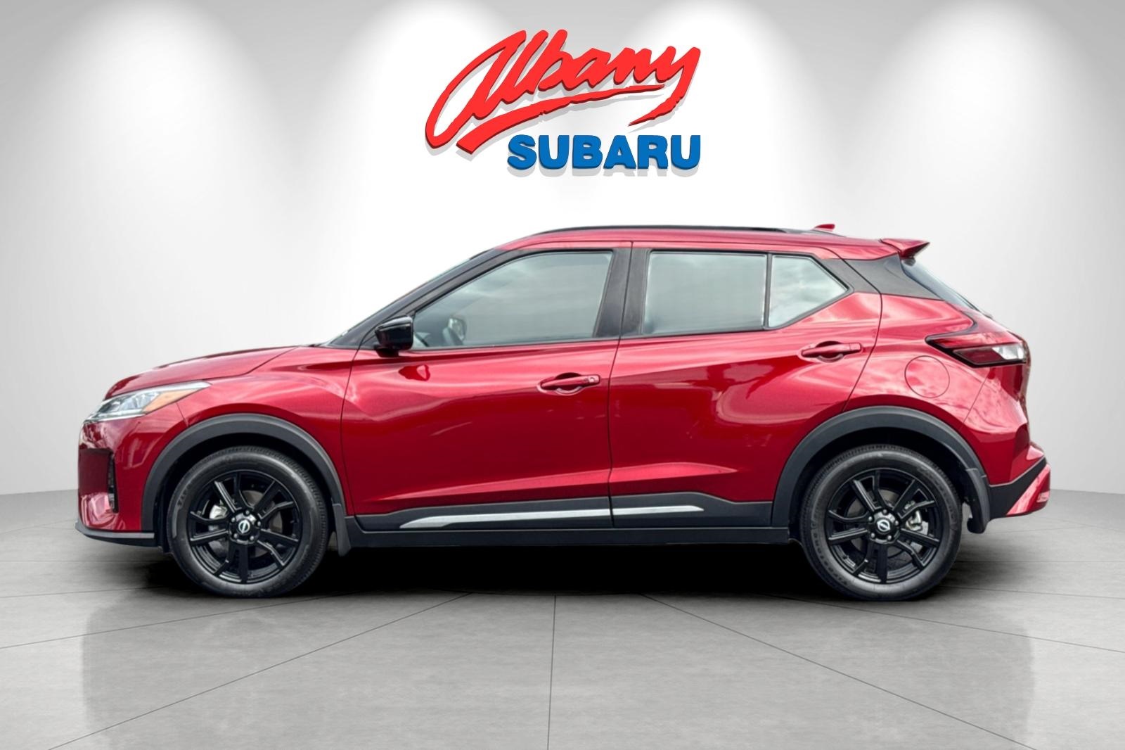 2024 Nissan Kicks SR photo 3